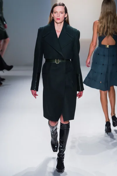 Look 12